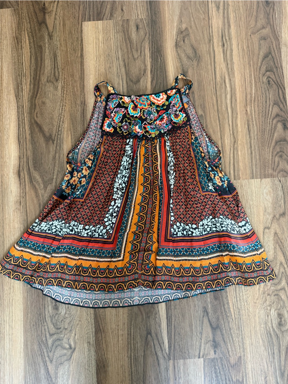Floral Bhanuni by Jyoti Tank